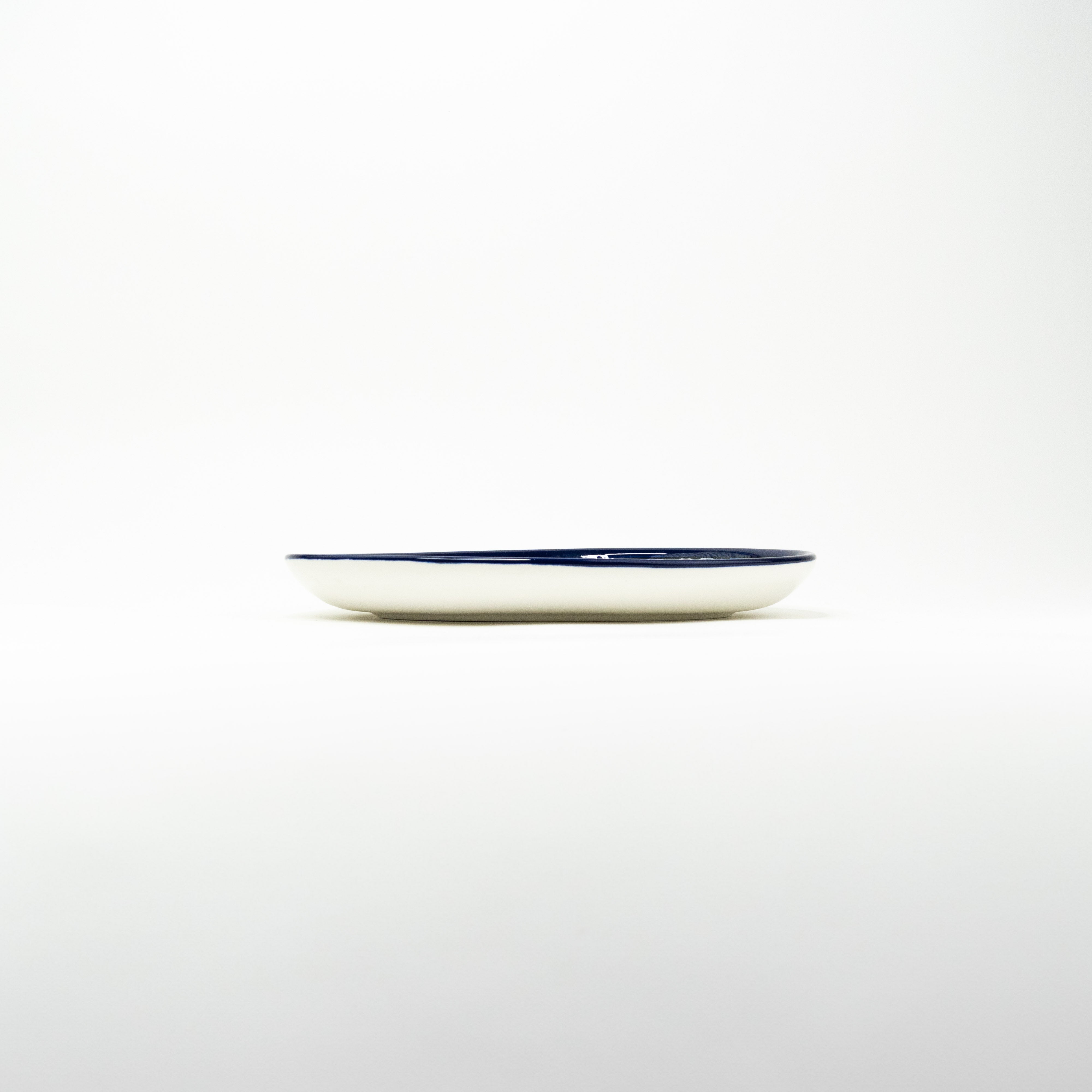 Oval 25 cm flach grün