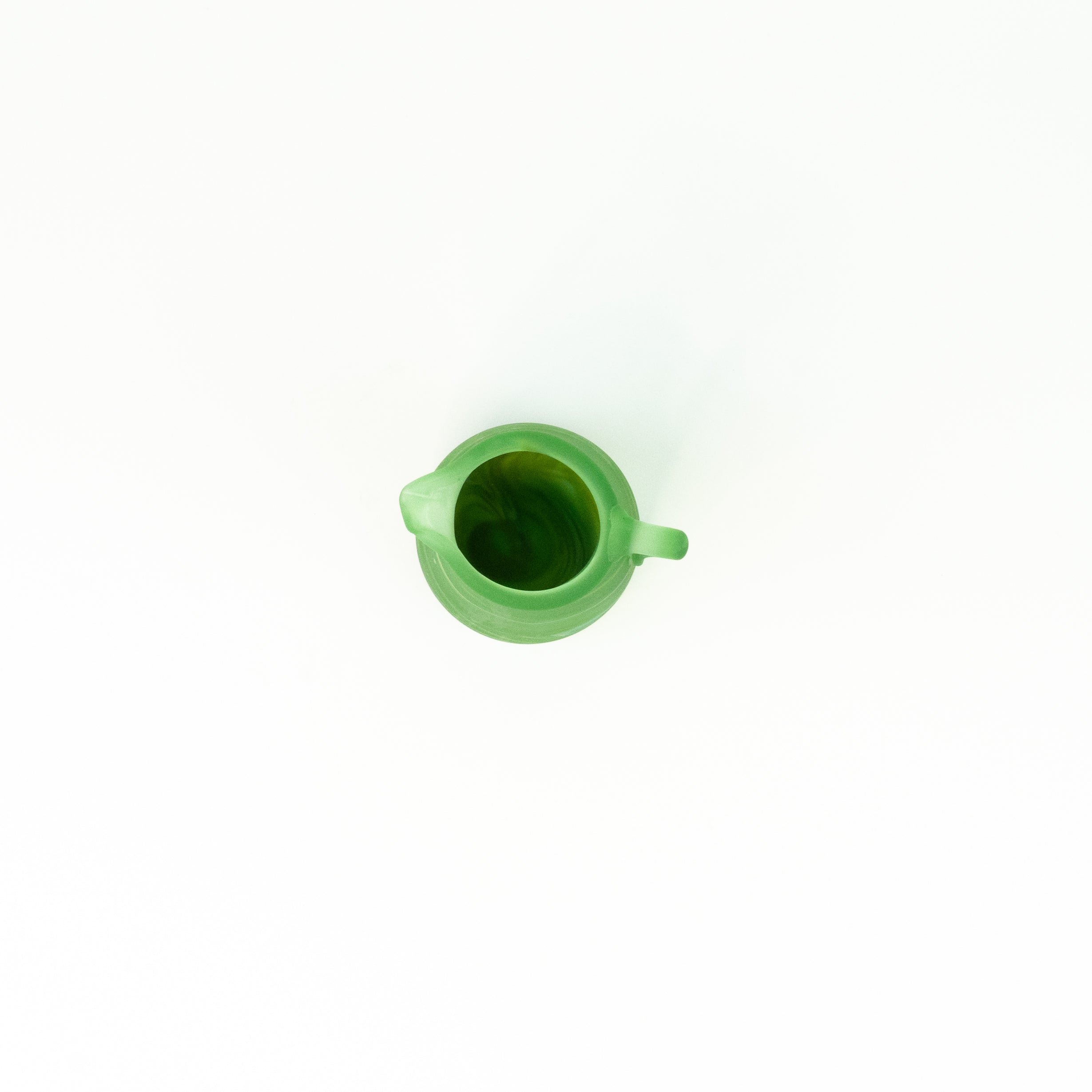 NEU Mini Karaffe Grün – Recyceltes Glas & Handgeblasen