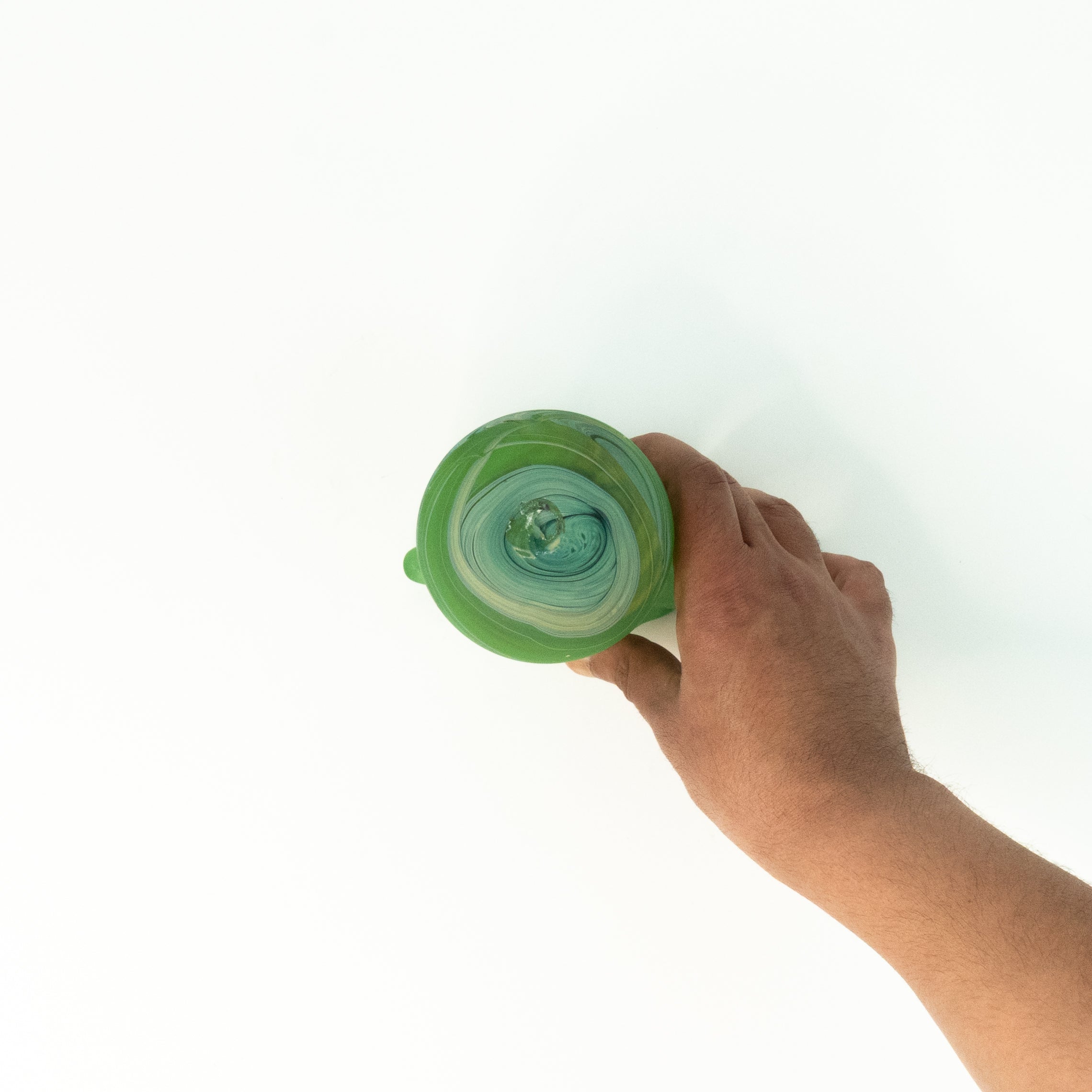 NEU Mini Karaffe Grün – Recyceltes Glas & Handgeblasen