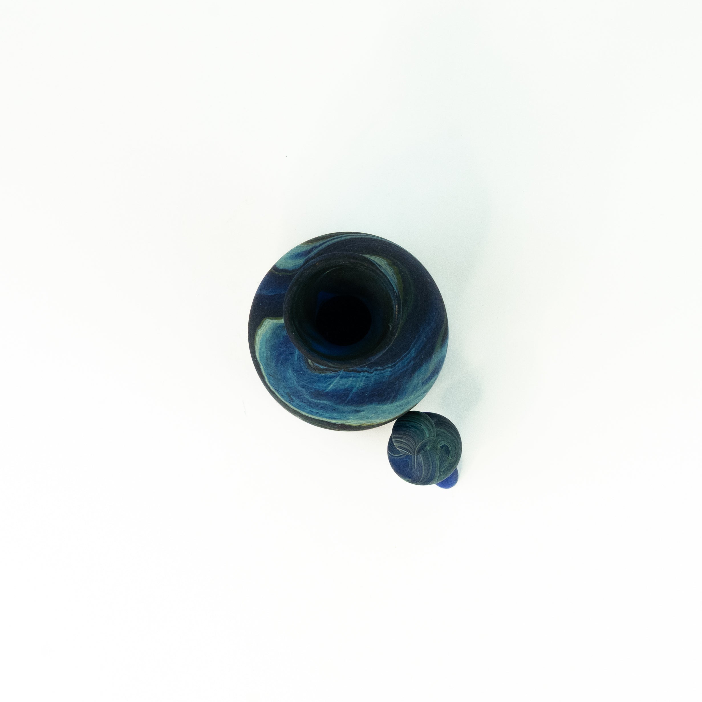 NEU Karaffe Blau – Recyceltes Glas & Handgeblasen