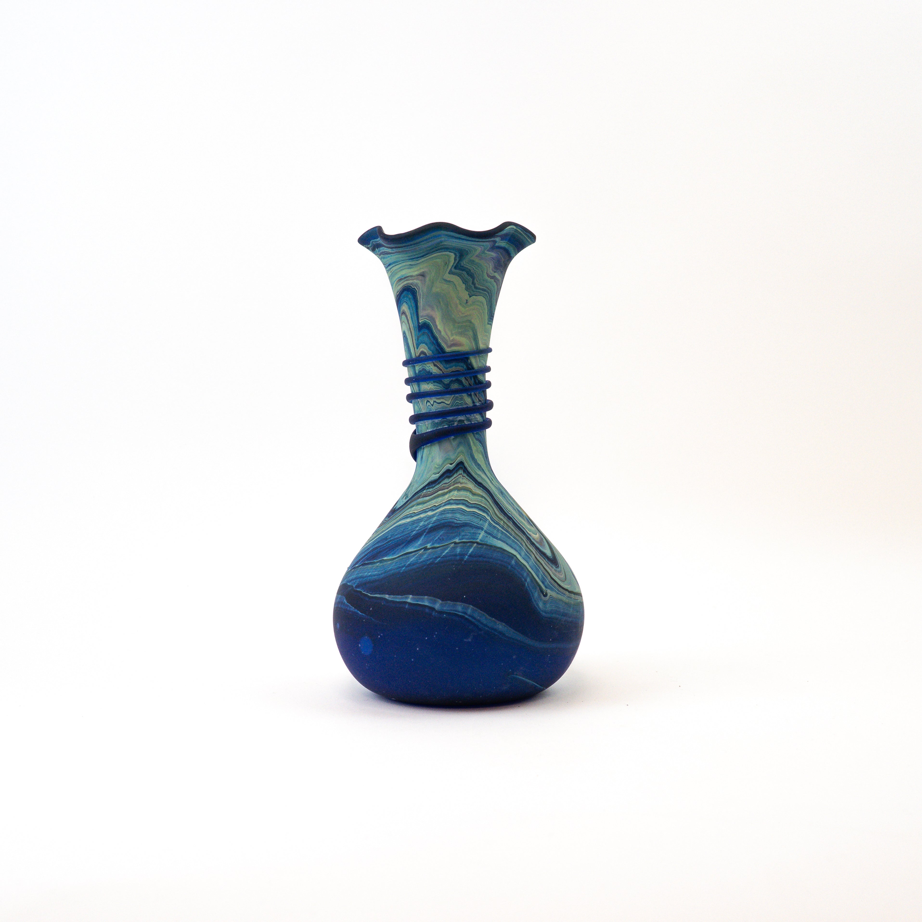 Hebron Vase Blau – Recyceltes Glas & Handgeblasen