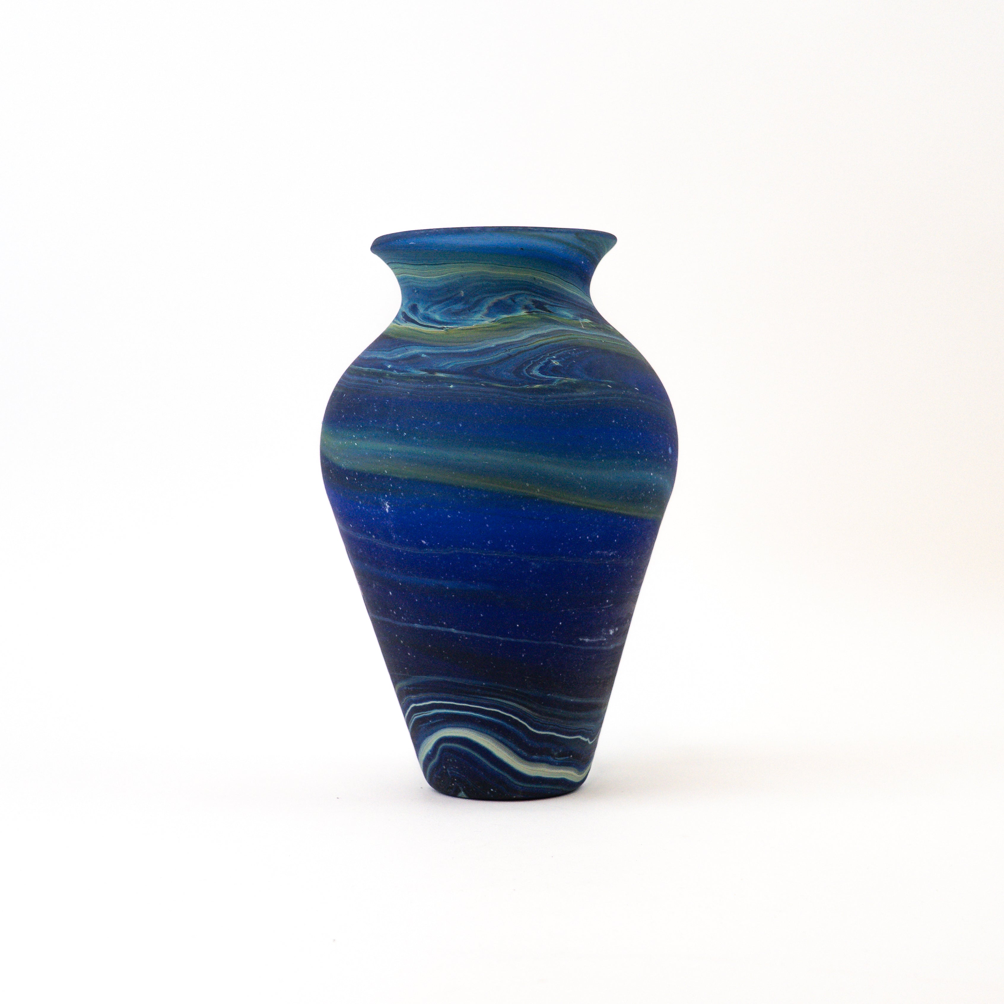 Hebron Vase Blau – Recyceltes Glas & Handgeblasen
