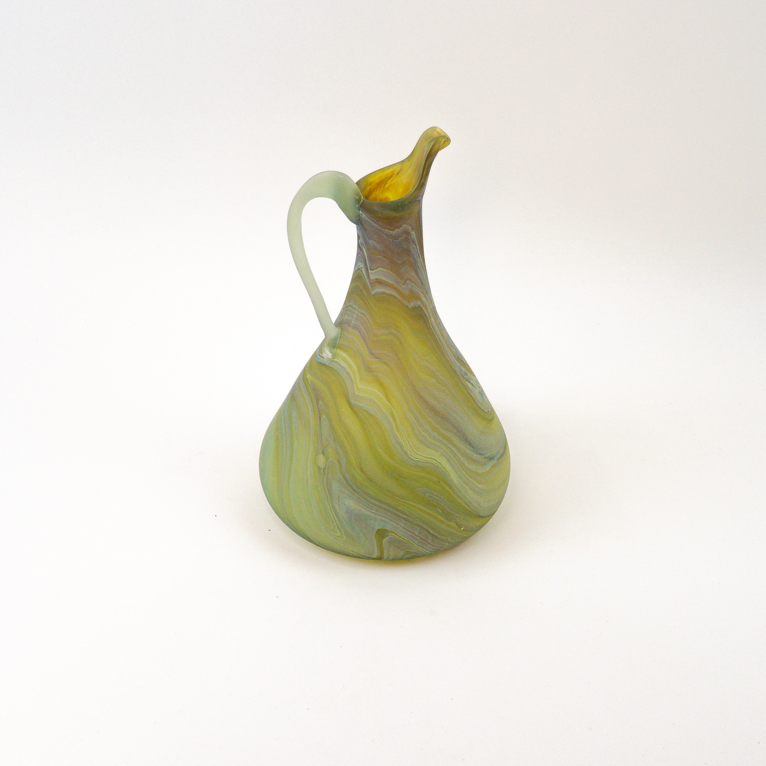 Hebron Karaffe Grün Braun – Recyceltes Glas & Handgeblasen