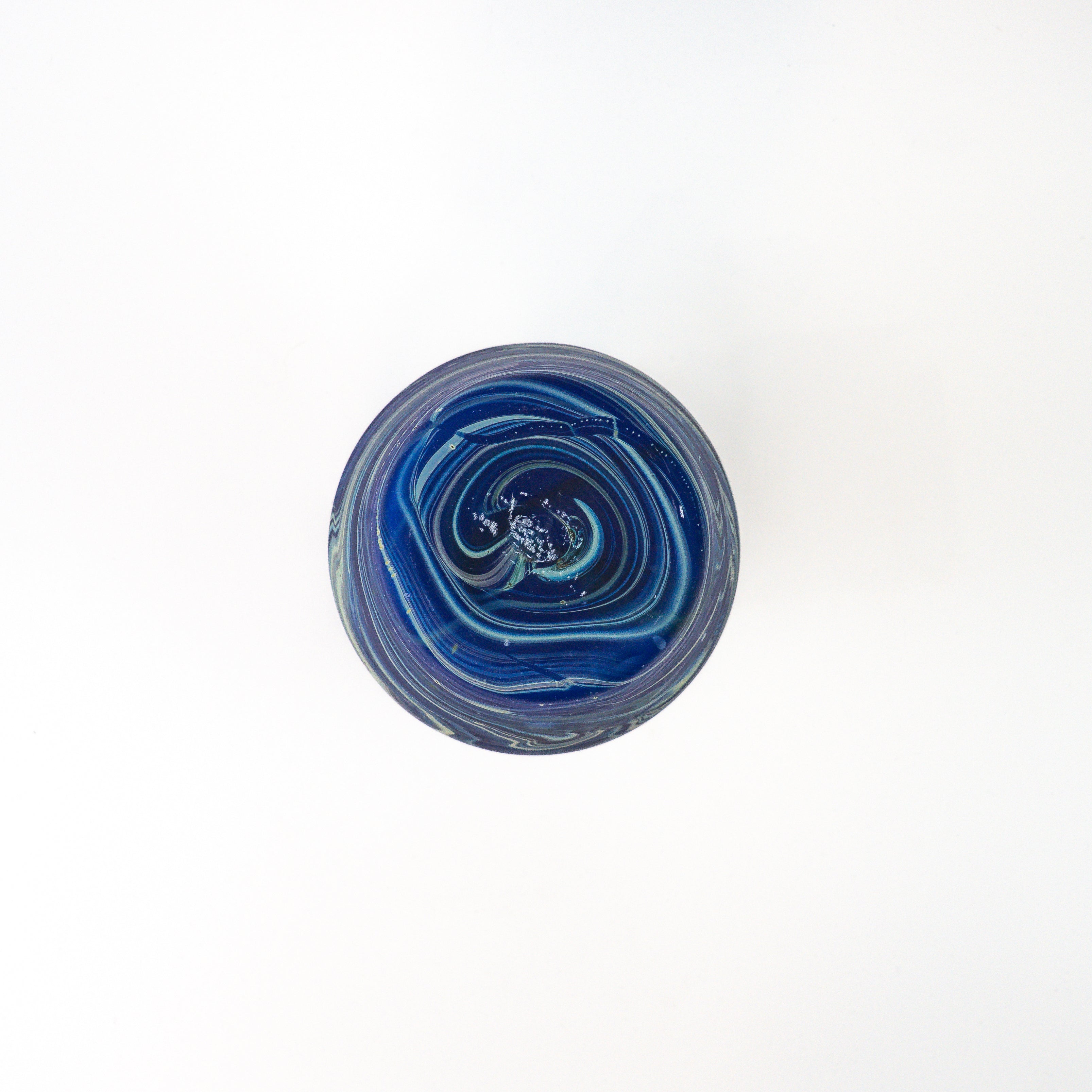 Hebron Karaffe Blau – Recyceltes Glas & Handgeblasen