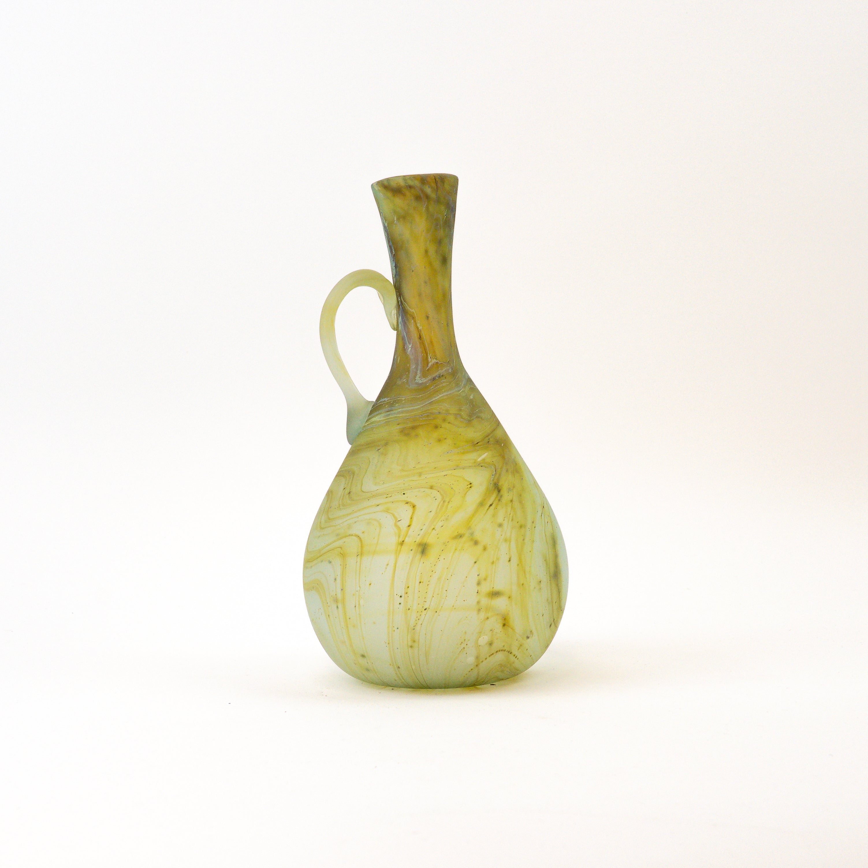 Hebron Karaffe Limetten Grün – Recyceltes Glas & Handgeblasen