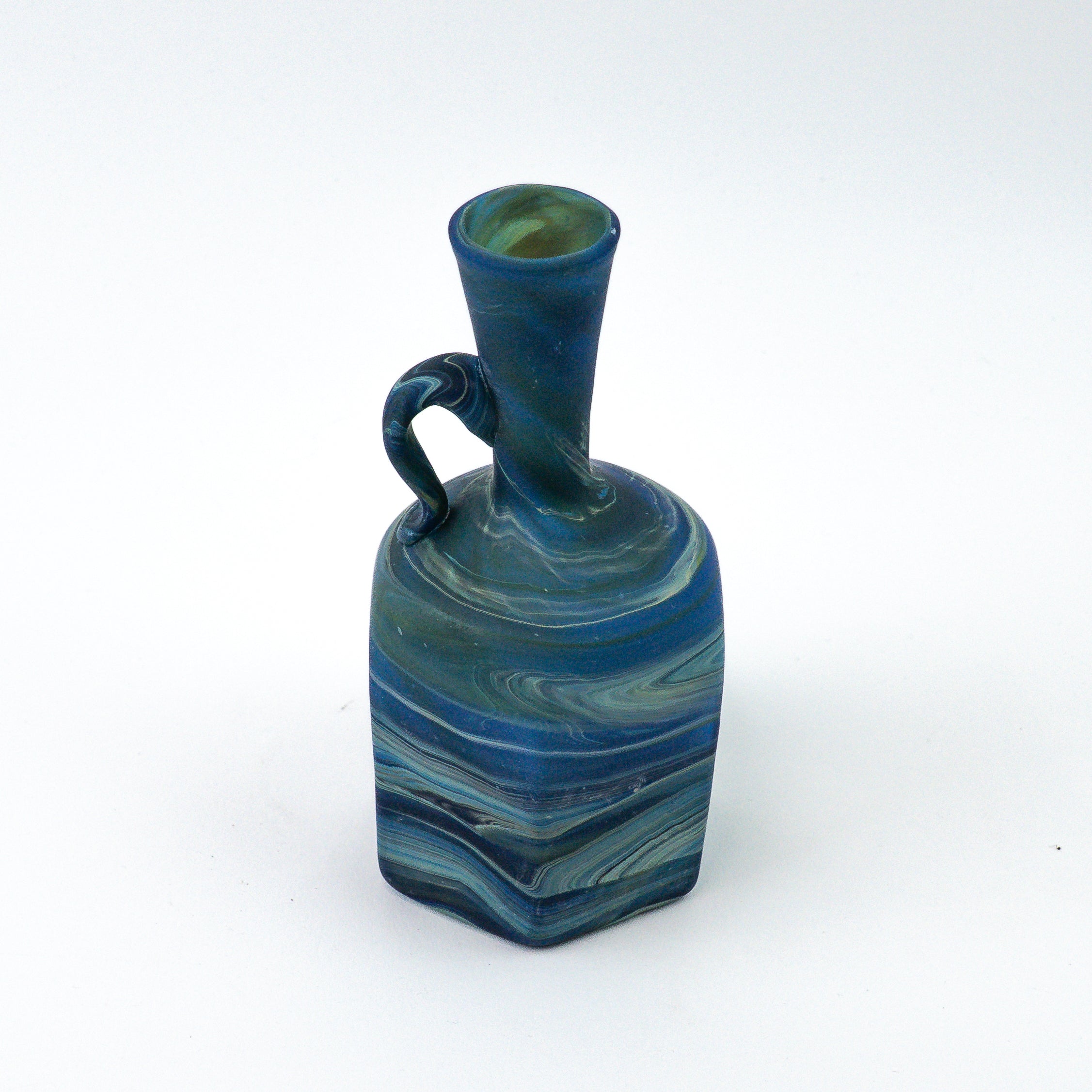 Hebron Mini- Karaffe / Vase Blau – Recyceltes Glas & Handgeblasen
