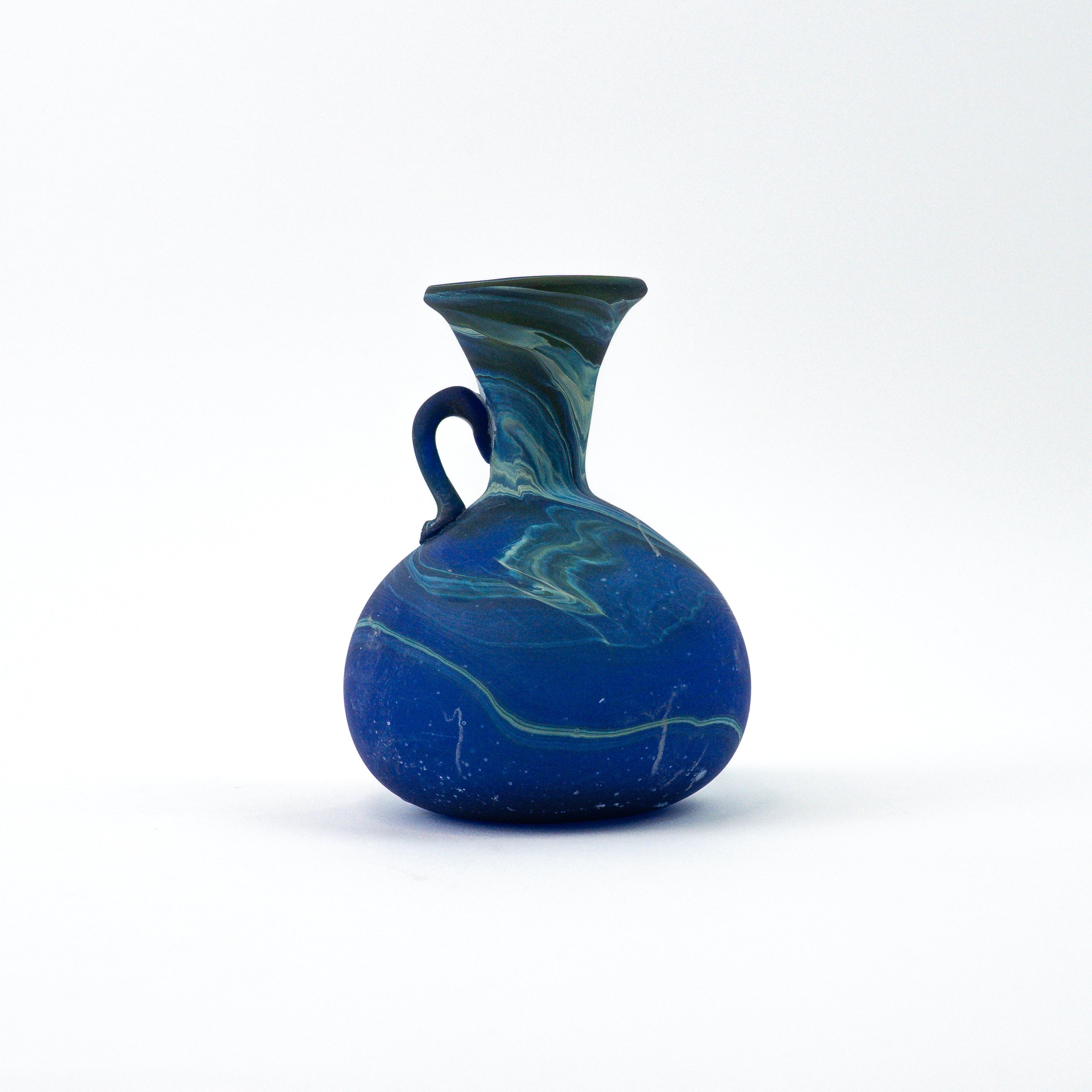 Hebron Mini- Karaffe / Vase Blau – Recyceltes Glas & Handgeblasen
