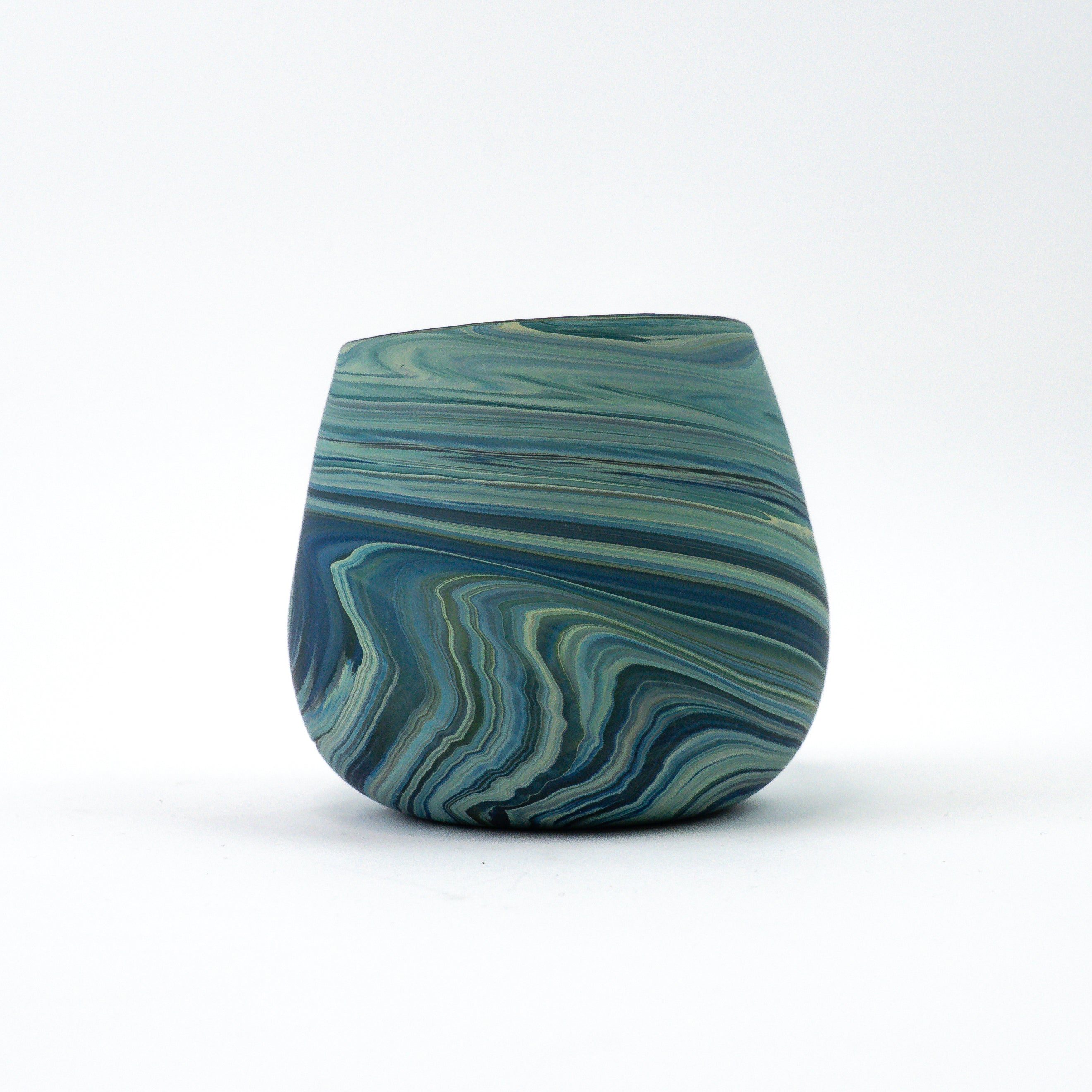 Hebron Tasse Hellblau – Recyceltes Glas & Handgeblasen