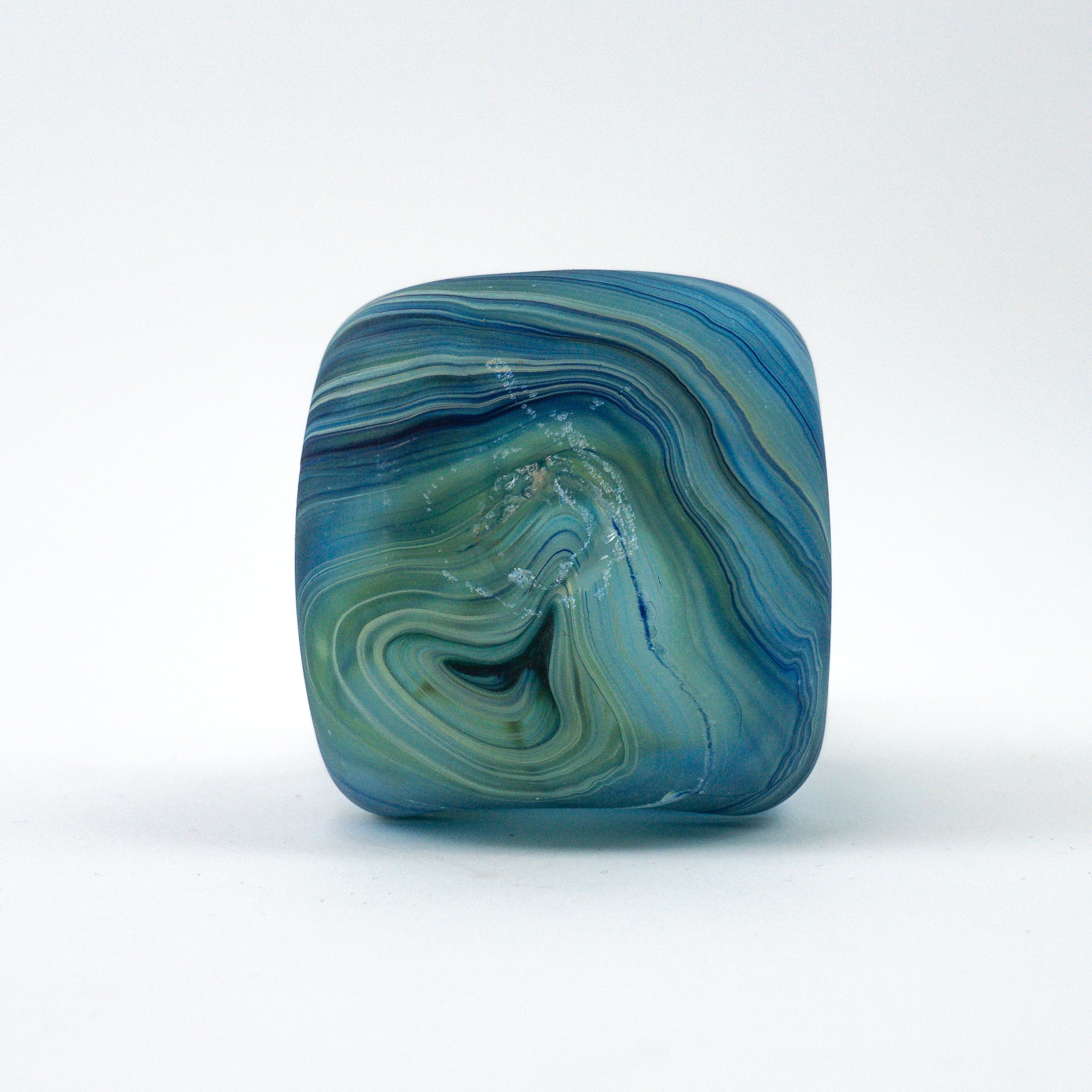 Hebron Mini- Karaffe / Vase Himmelblau – Recyceltes Glas & Handgeblasen