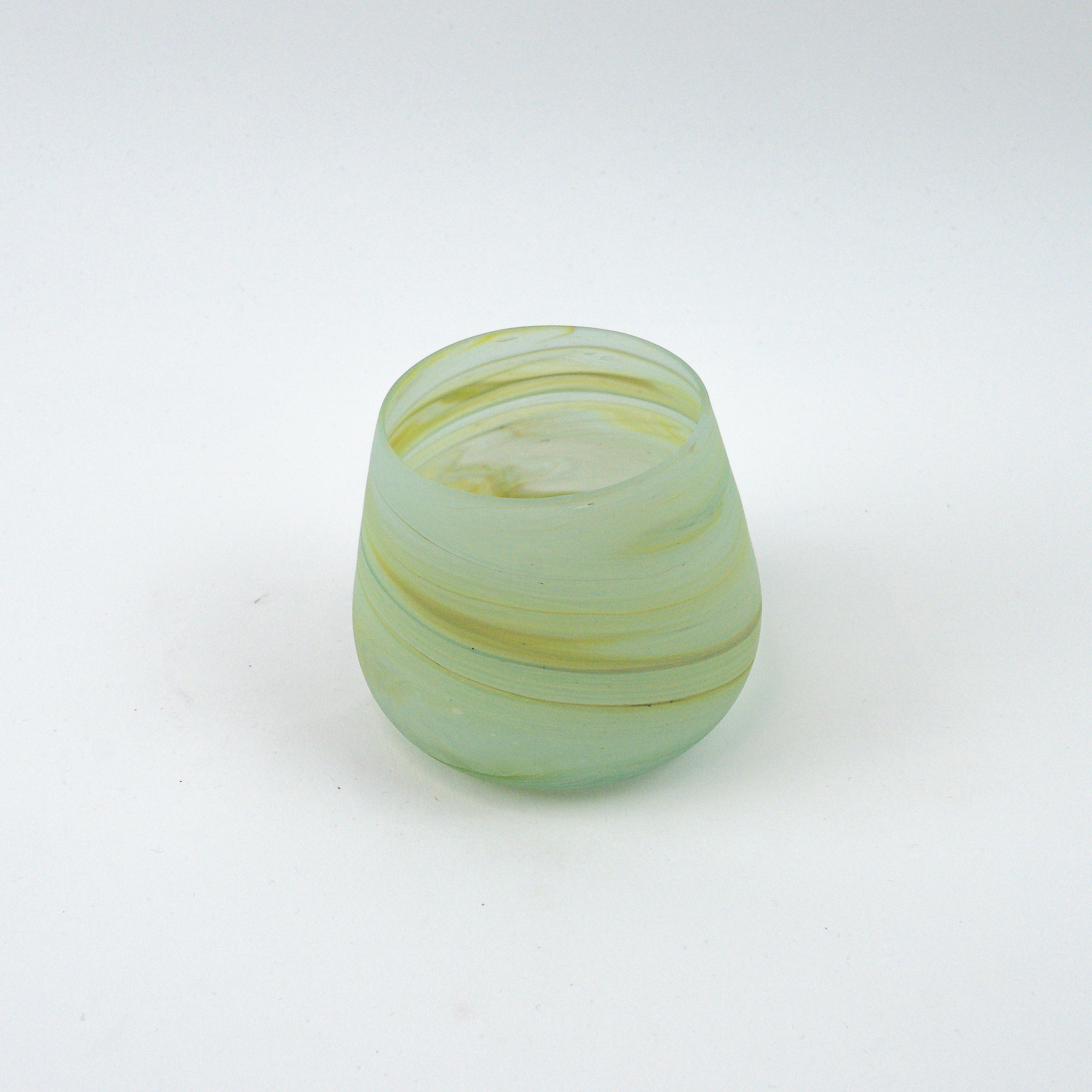 Hebron Tasse Grün – Recyceltes Glas & Handgeblasen