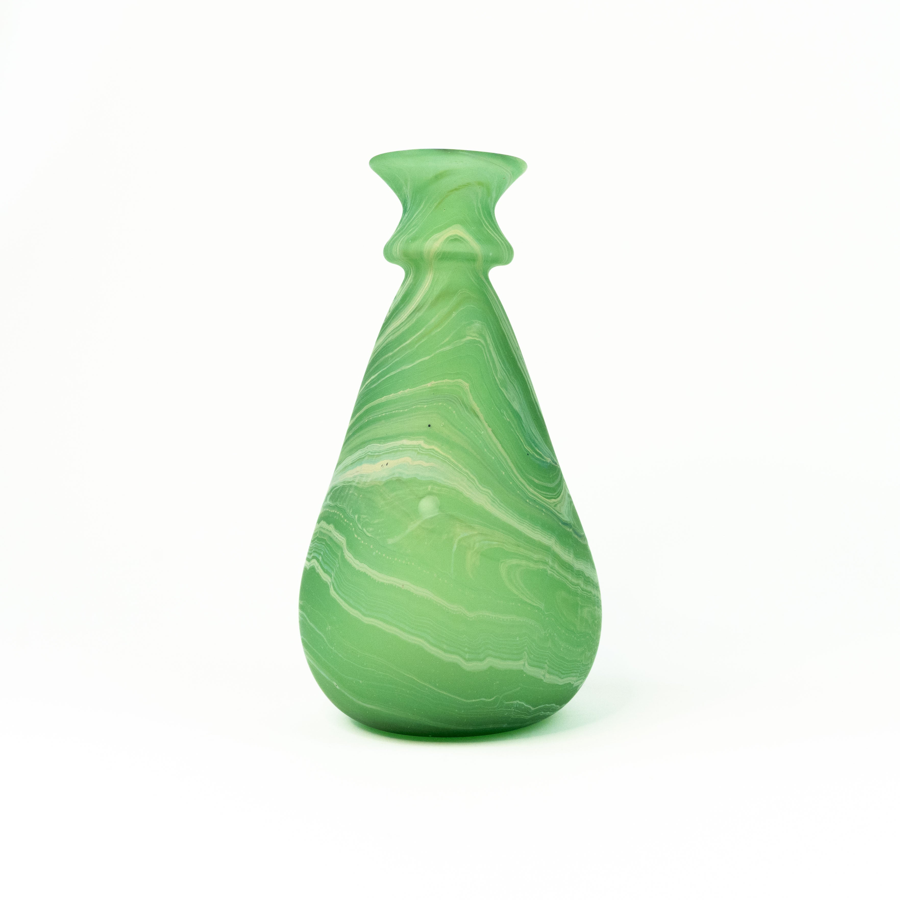 NEU Vase / Karaffe Grün – Recyceltes Glas & Handgeblasen