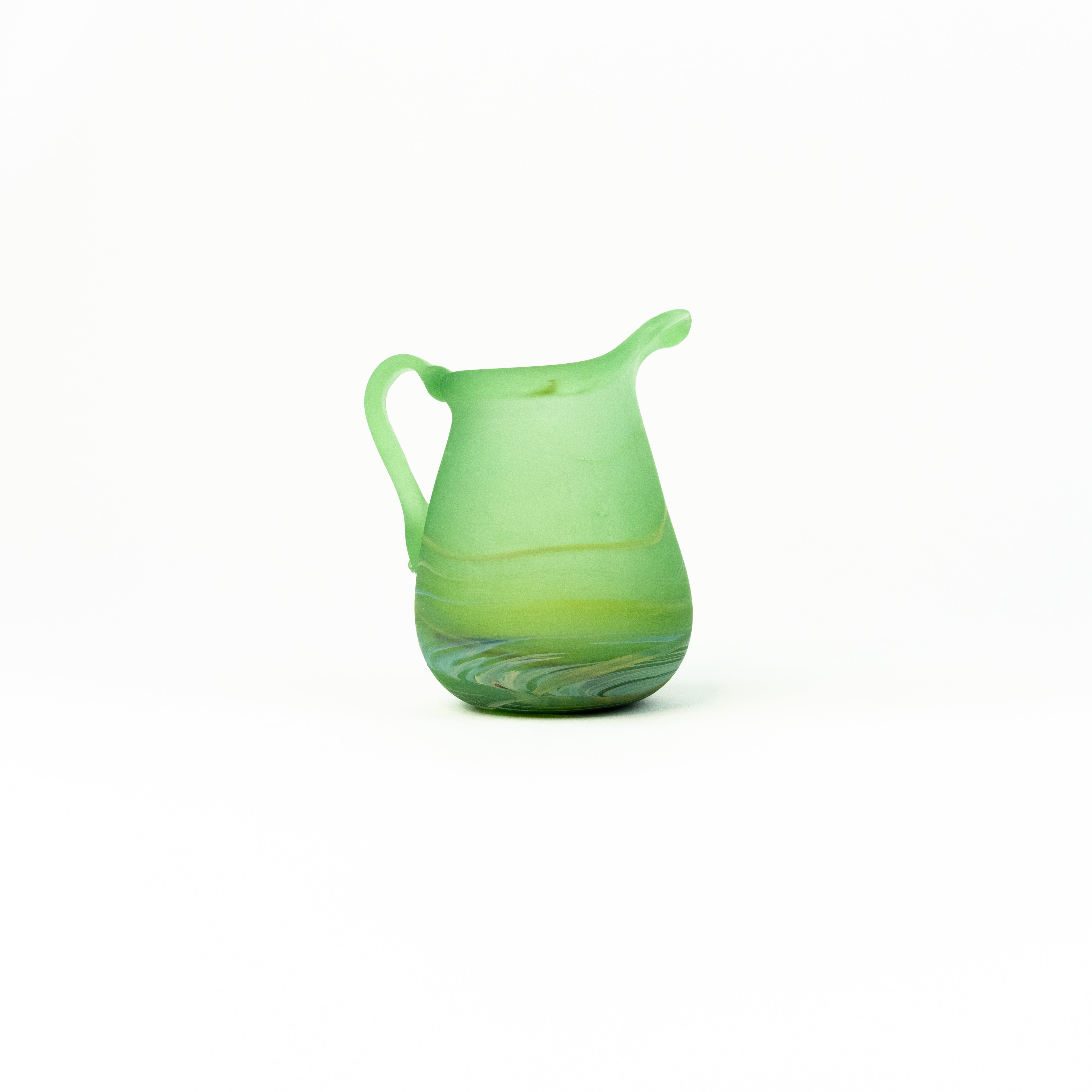 NEU Mini Karaffe Grün – Recyceltes Glas & Handgeblasen