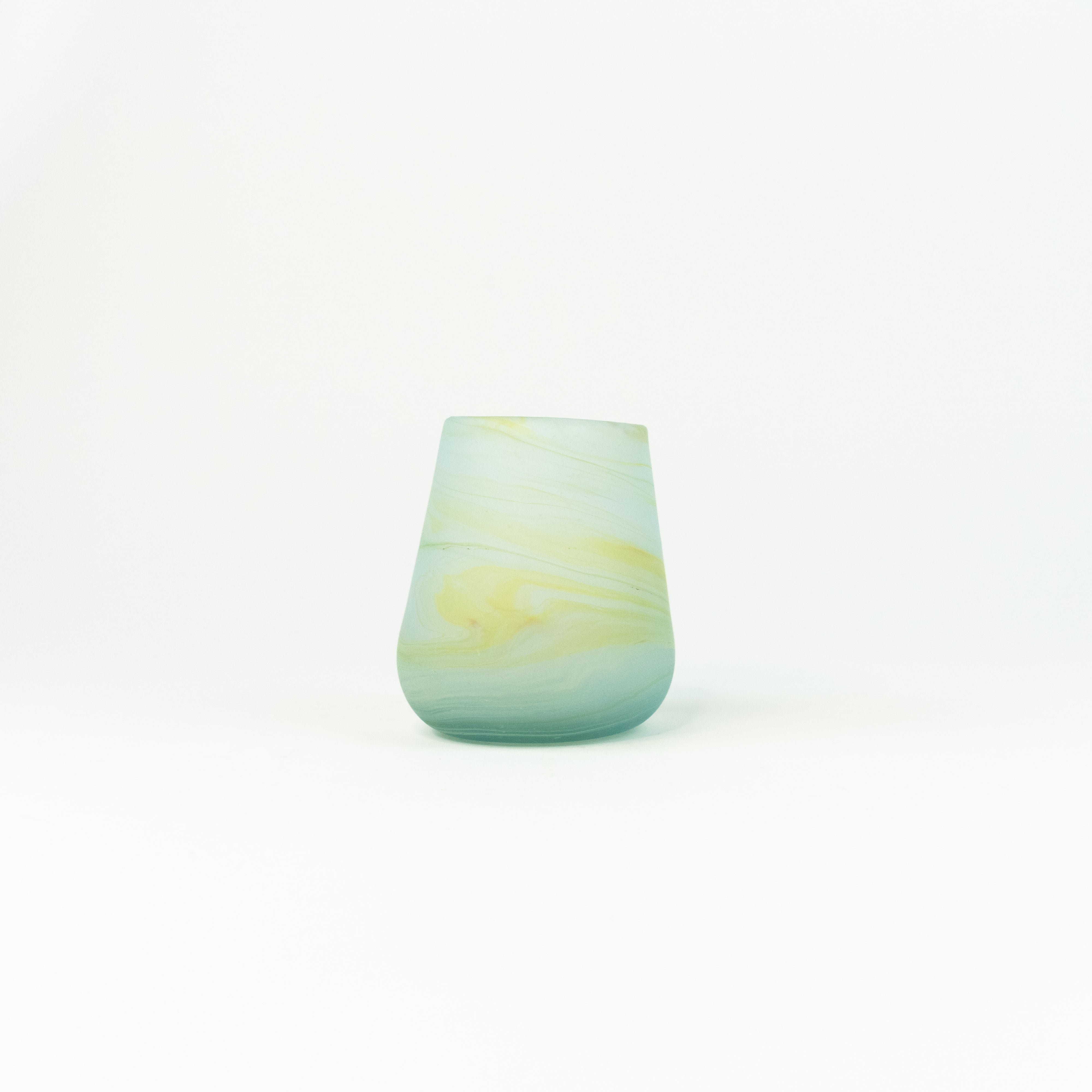 Neu Glas Babyblue ± 400 curved/long – Recyceltes Glas & Handgeblasen