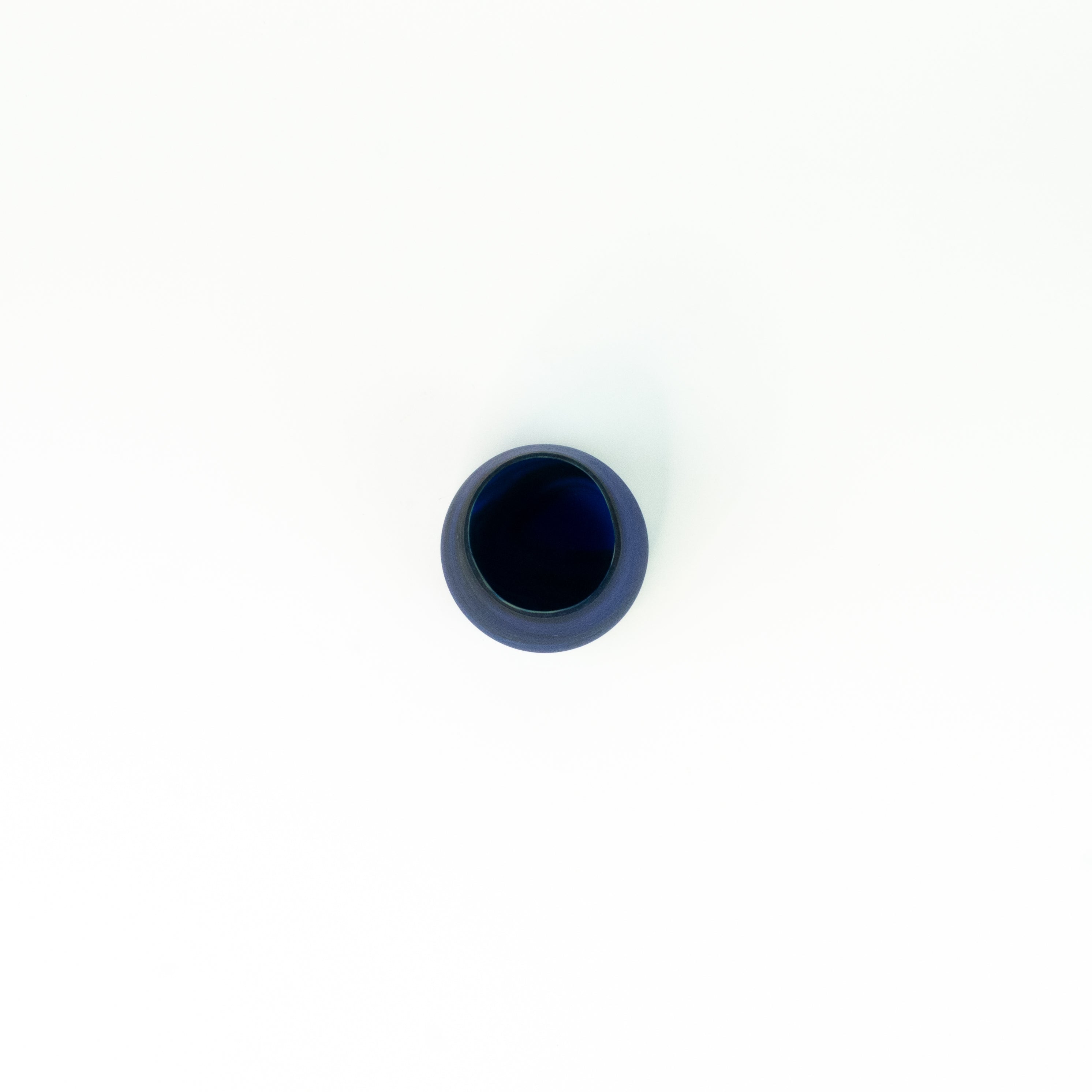 Neu Glas Blau ± 400 curved/short – Recyceltes Glas & Handgeblasen