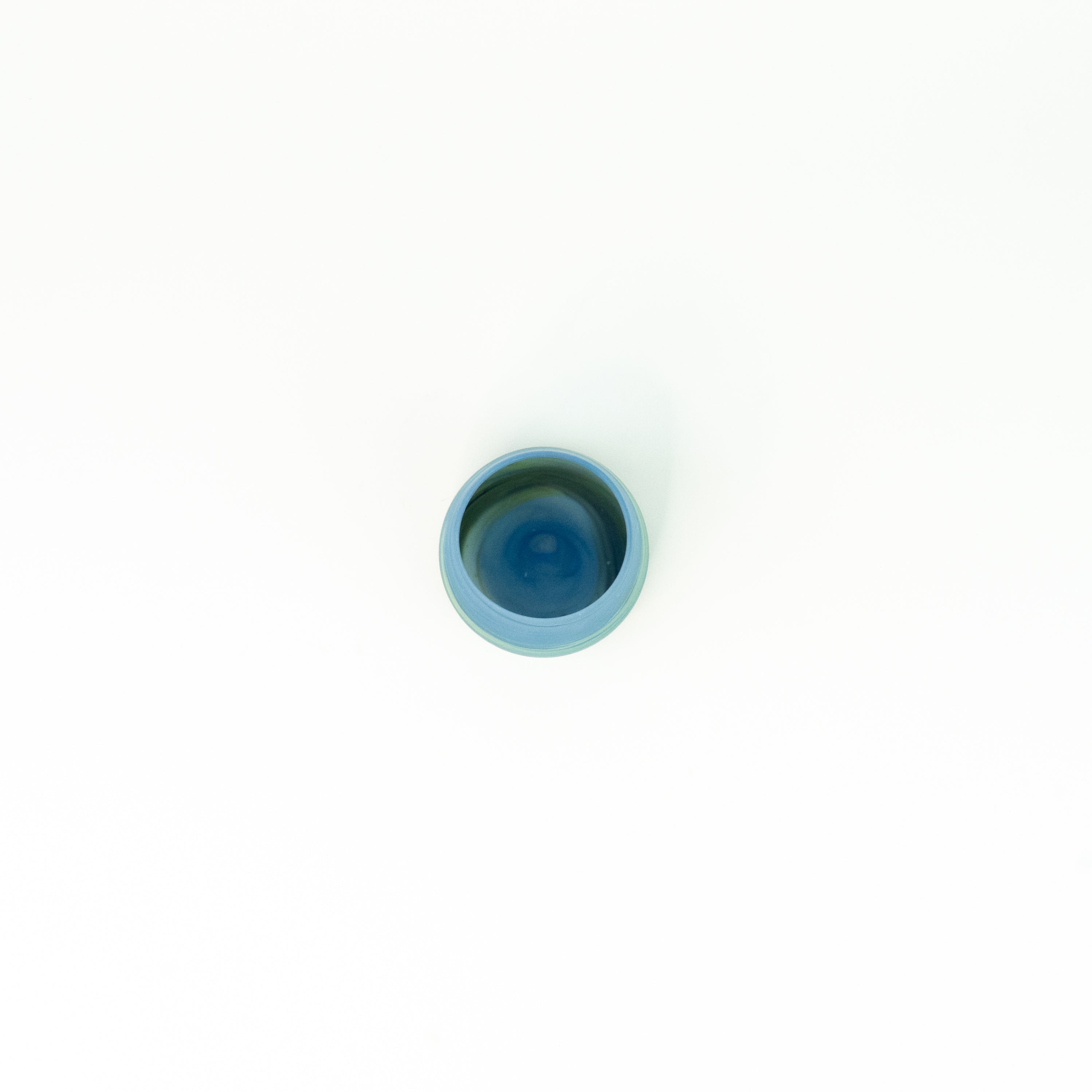 Neu Glas Babyblue ± 400 curved/short – Recyceltes Glas & Handgeblasen