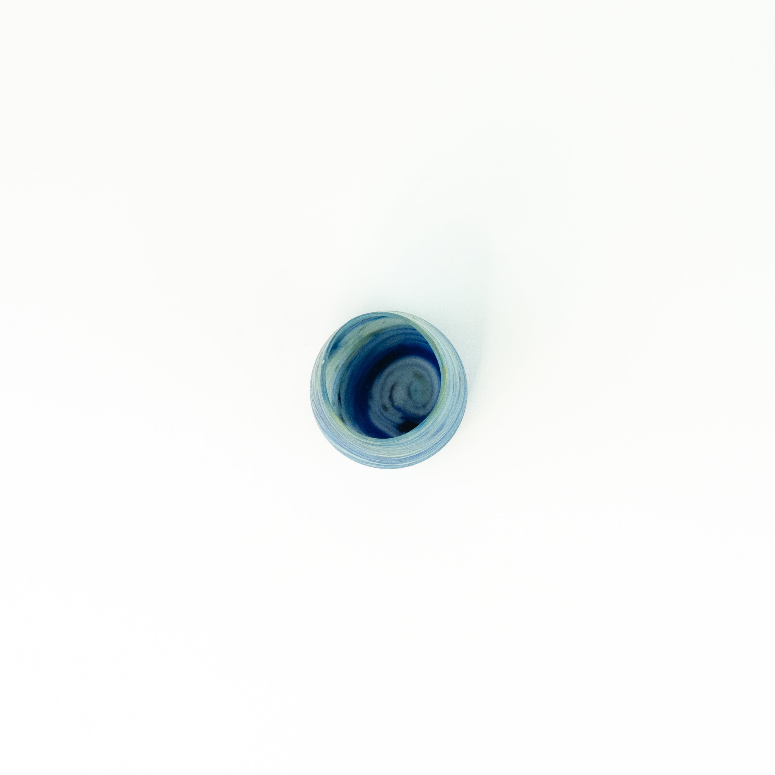 Neu Glas Babyblue ± 400 curved/long – Recyceltes Glas & Handgeblasen