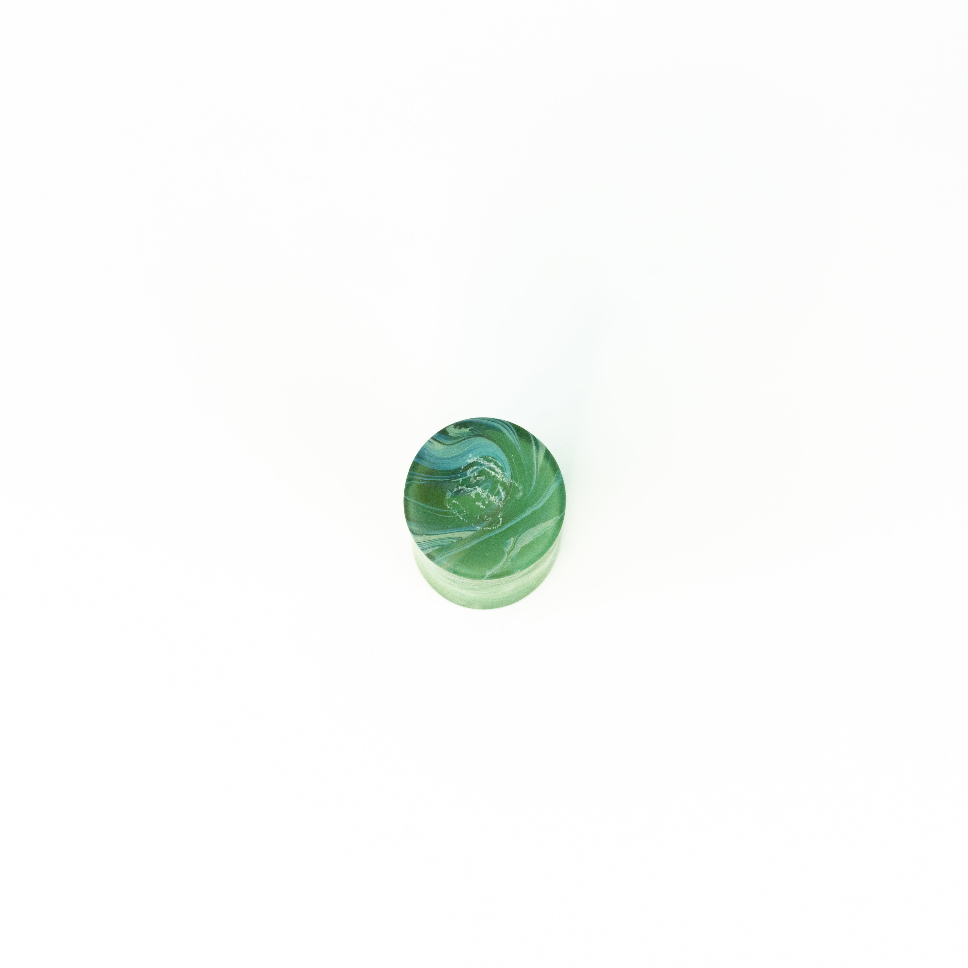 NEU Glas Grün – Recyceltes Glas & Handgeblasen