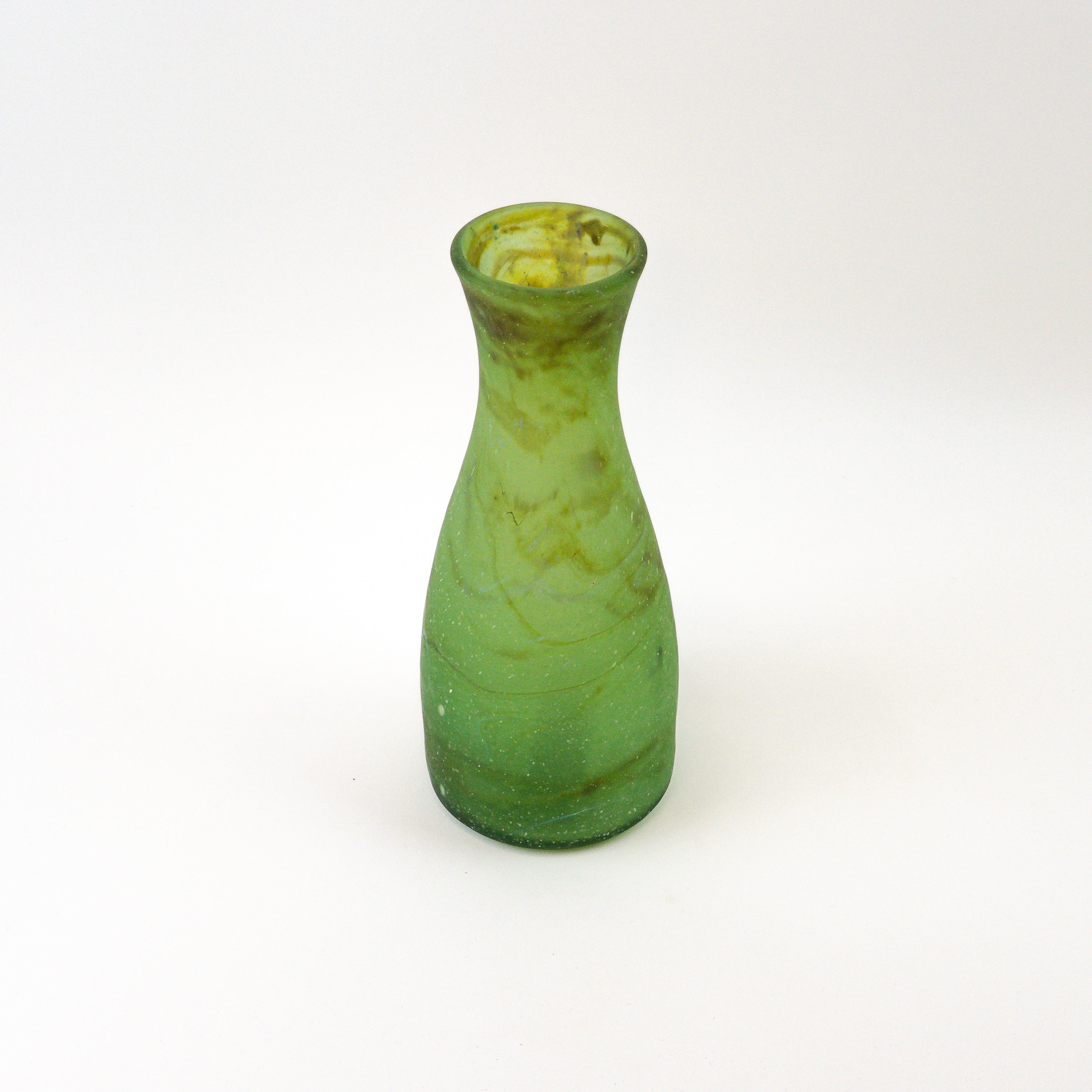 Hebron Karaffe / Vase Grün – Recyceltes Glas & Handgeblasen
