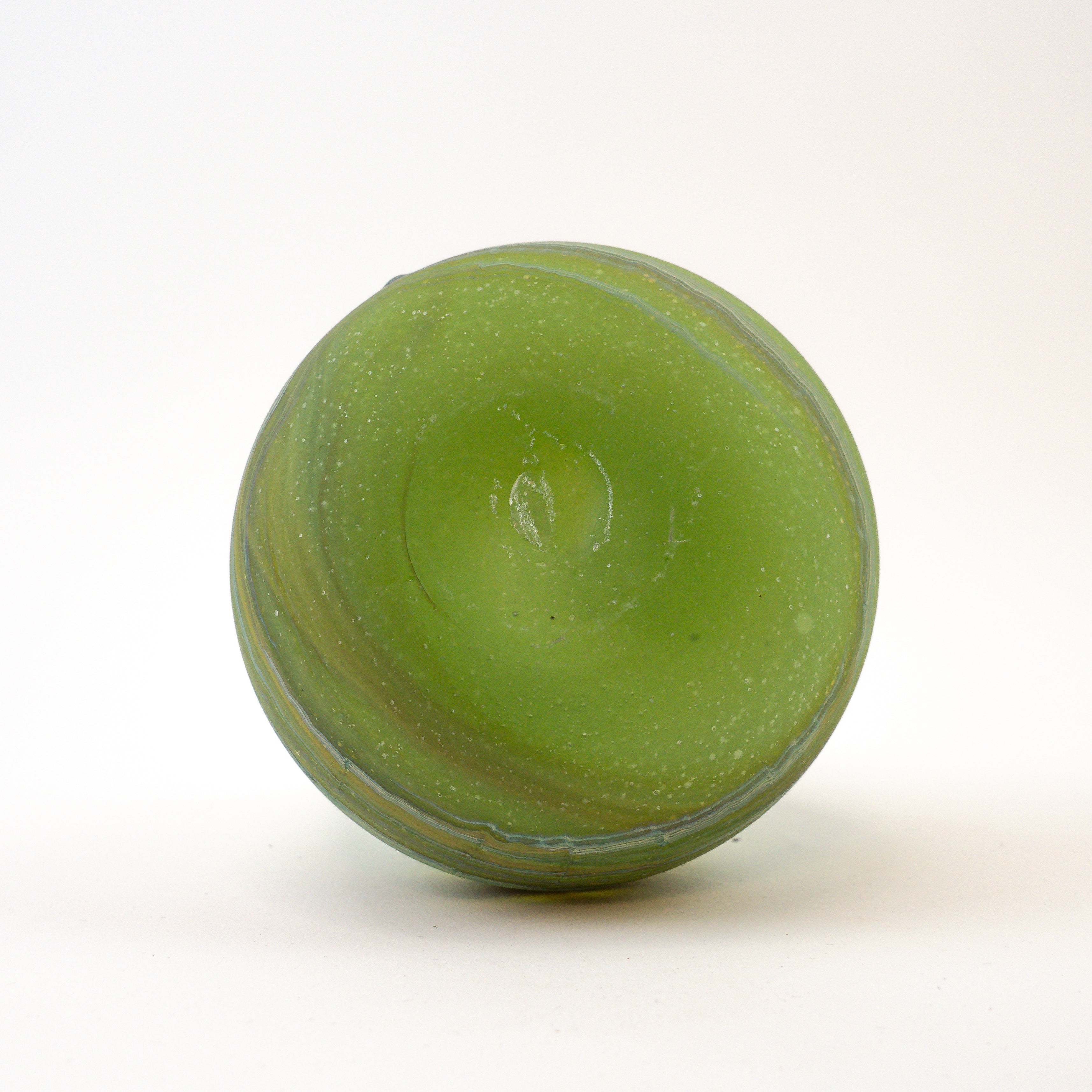 Hebron Karaffe Grün – Recyceltes Glas & Handgeblasen