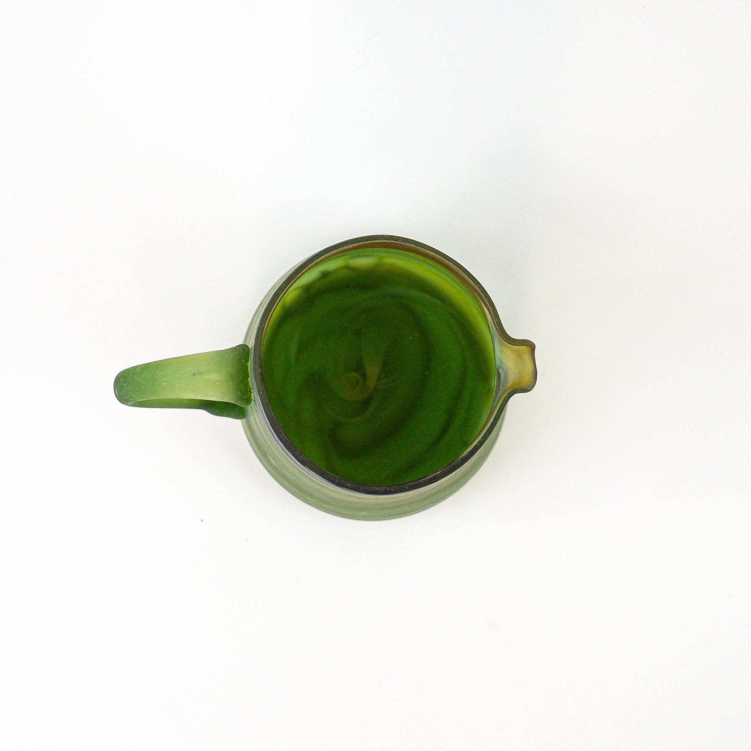 Hebron Karaffe Grün – Recyceltes Glas & Handgeblasen