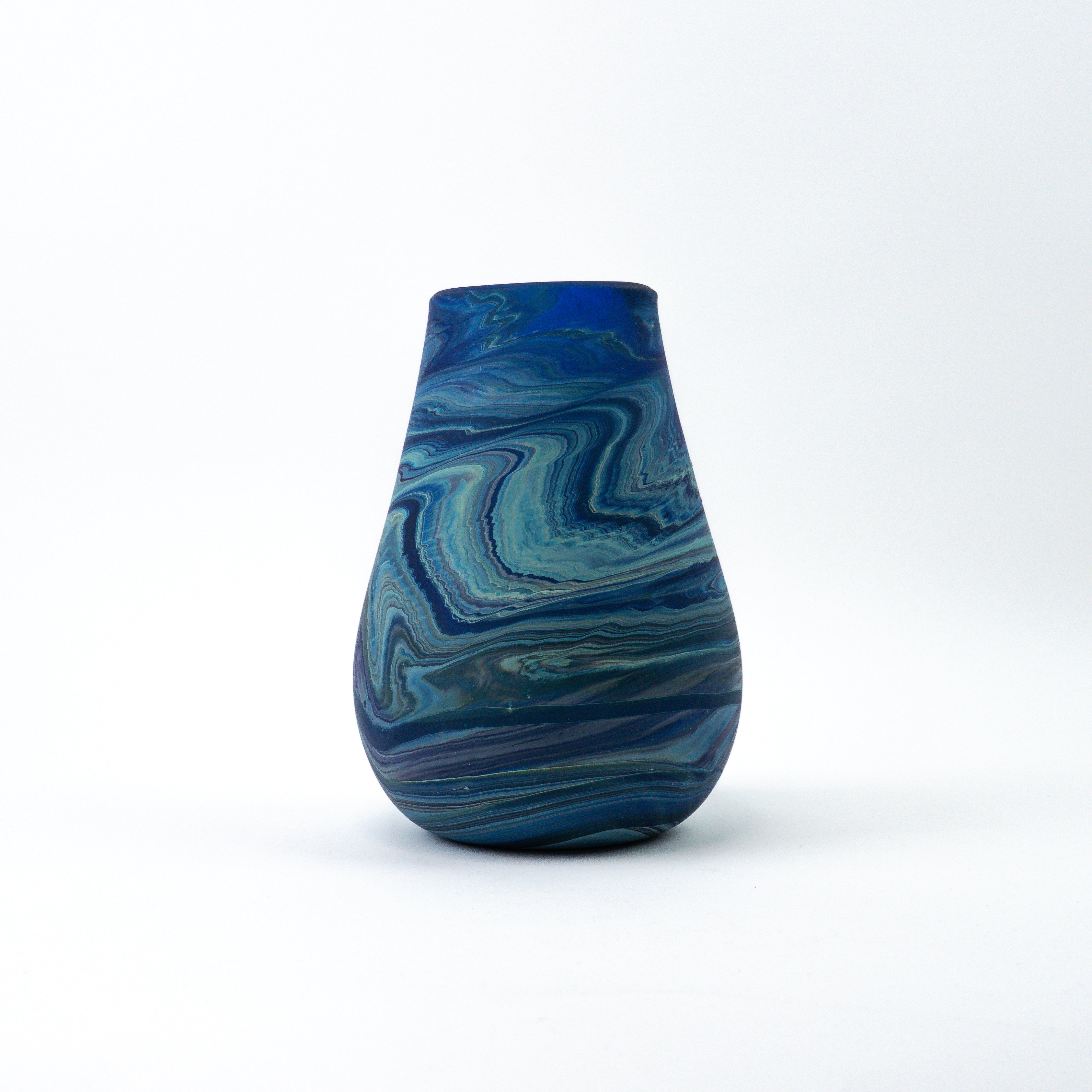 Hebron Vase Blau – Recyceltes Glas & Handgeblasen