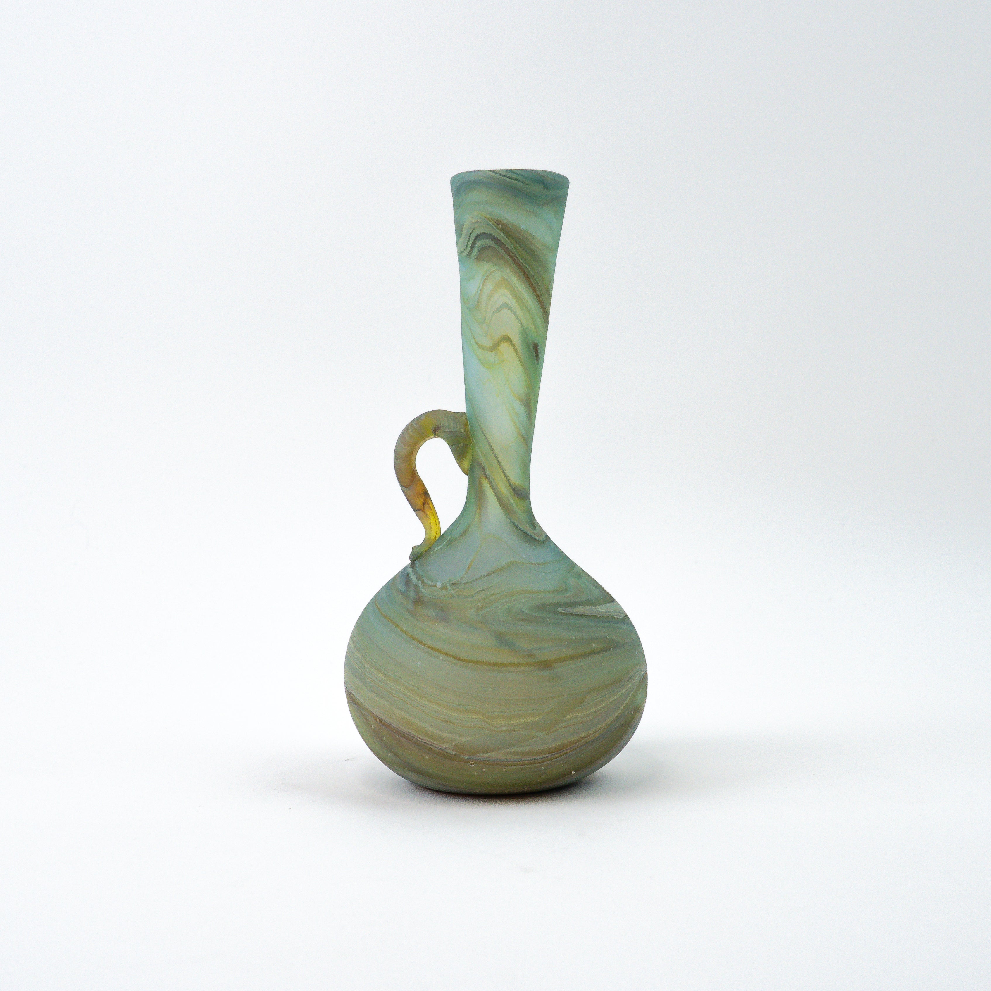 Hebron Mini- Karaffe / Vase Himmelblau – Recyceltes Glas & Handgeblasen