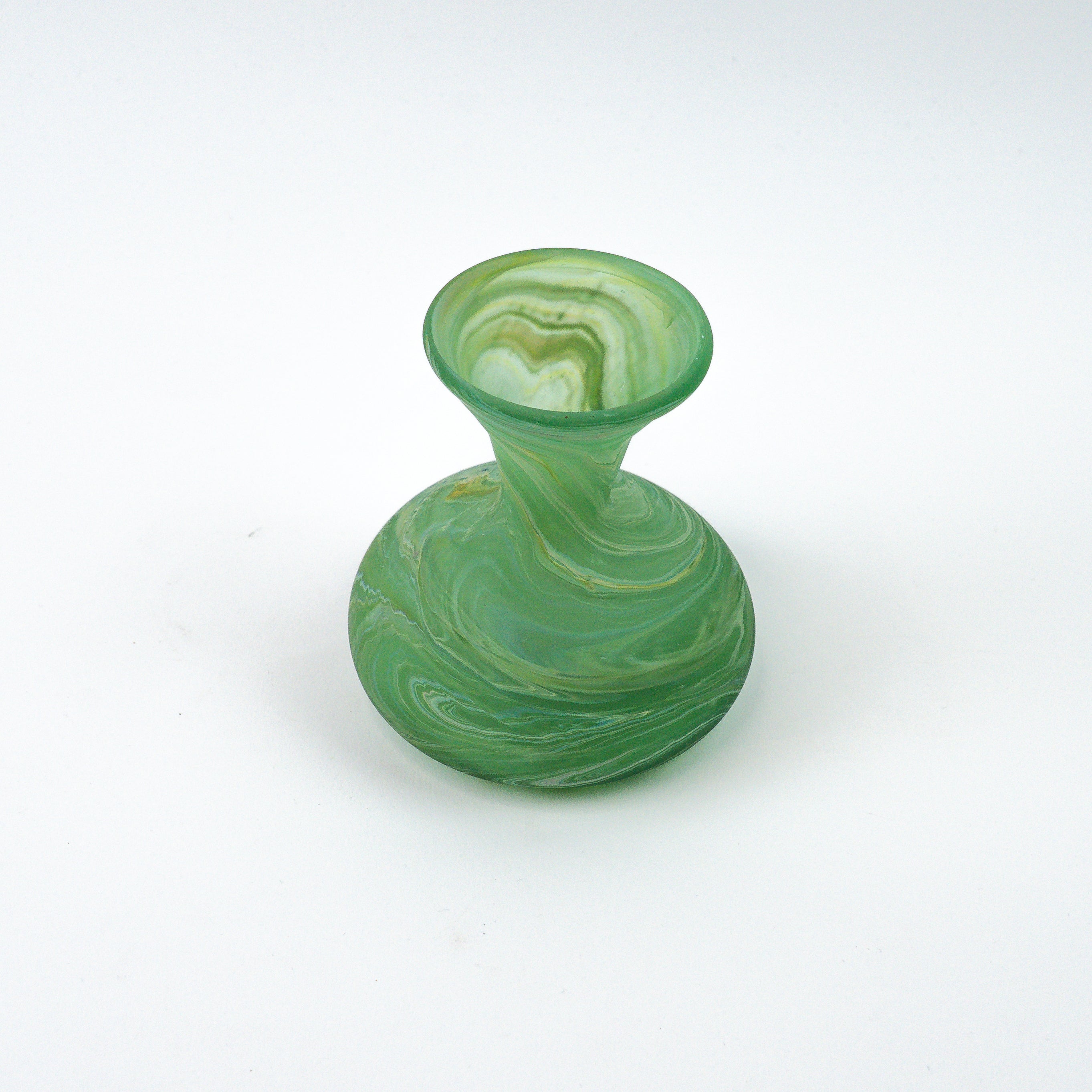 Hebron Mini Vase Grün – Recyceltes Glas & Handgeblasen