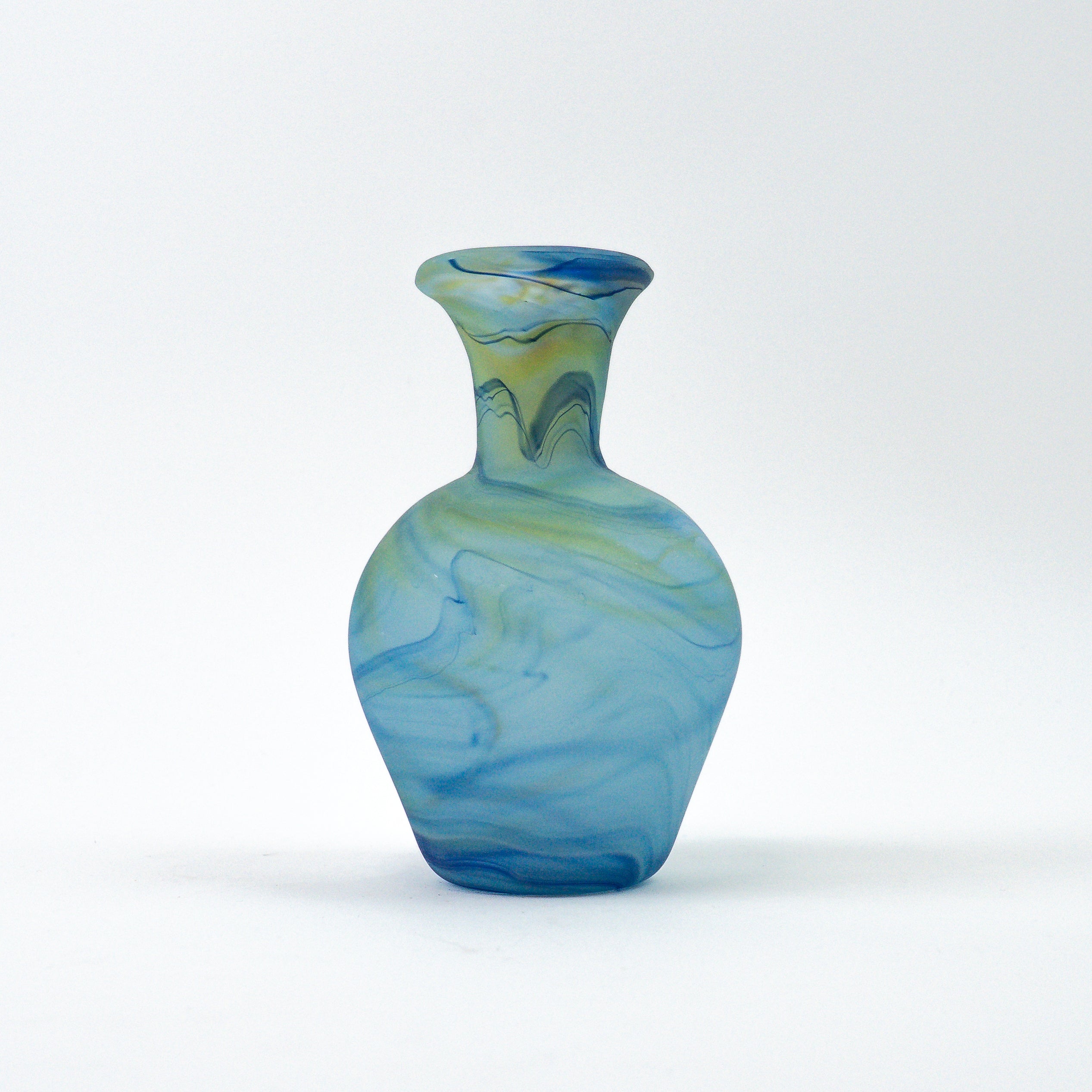 Hebron Mini Vase Himmelblau – Recyceltes Glas & Handgeblasen