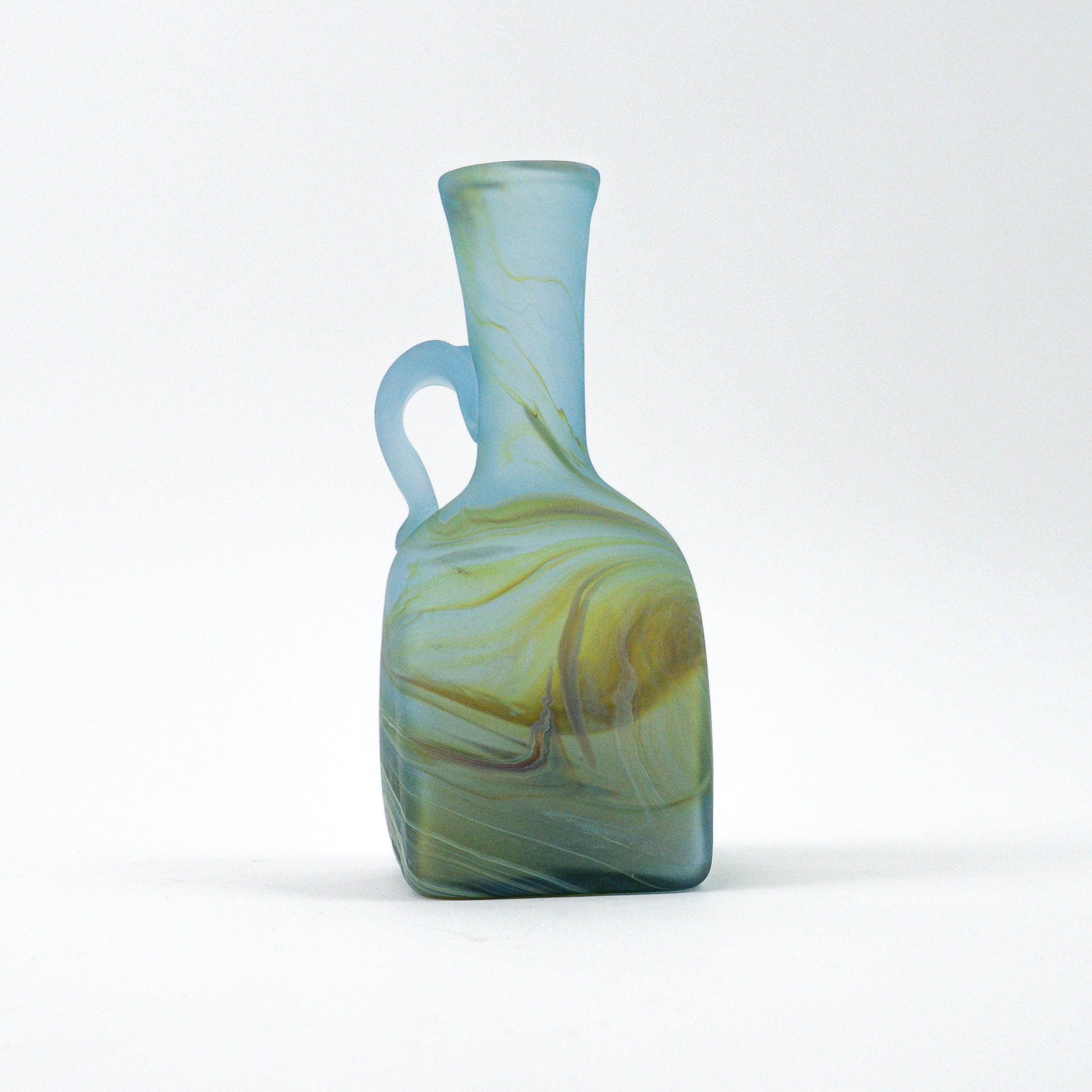 Hebron Mini- Karaffe / Vase Himmelblau – Recyceltes Glas & Handgeblasen