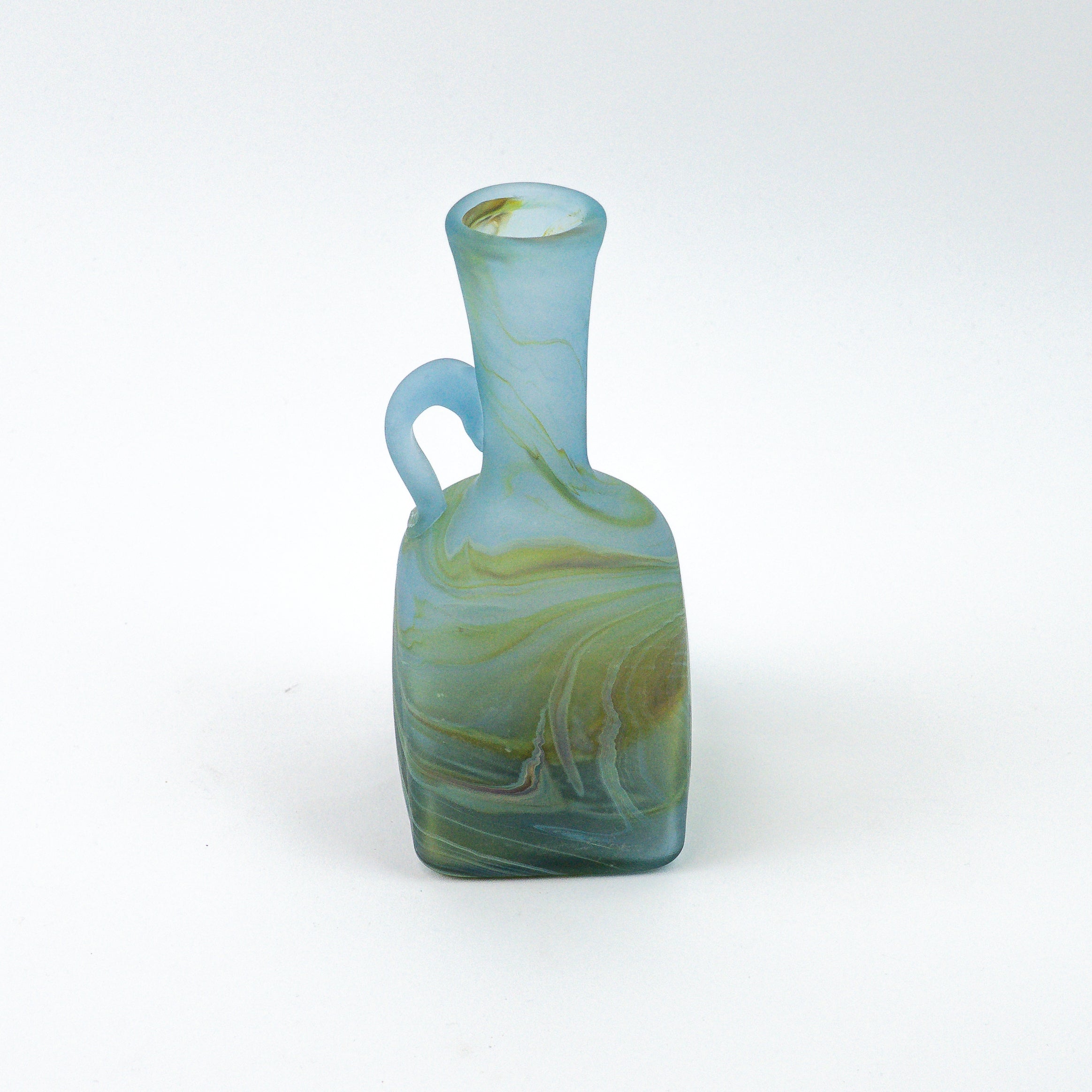 Hebron Mini- Karaffe / Vase Himmelblau – Recyceltes Glas & Handgeblasen
