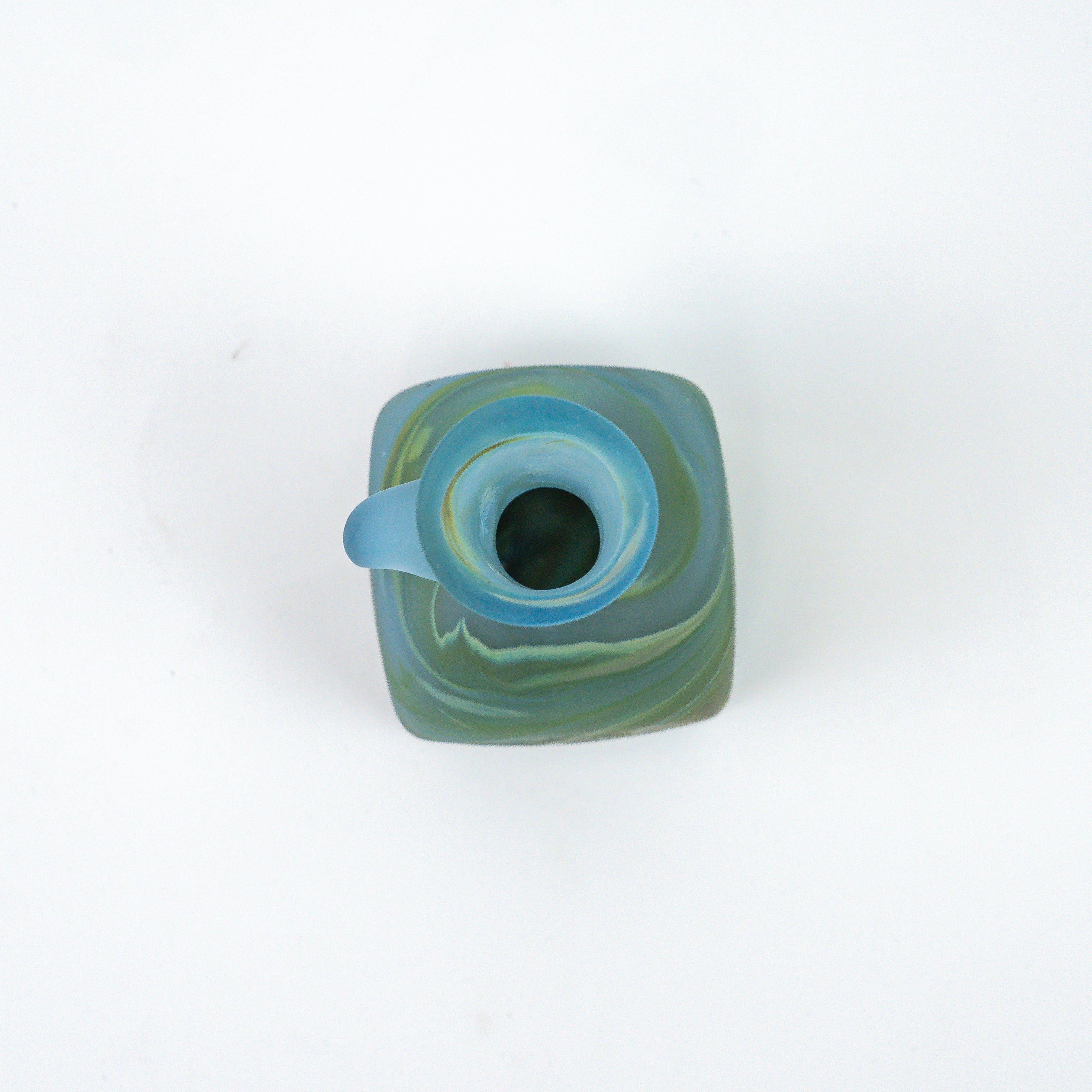 Hebron Mini- Karaffe / Vase Himmelblau – Recyceltes Glas & Handgeblasen