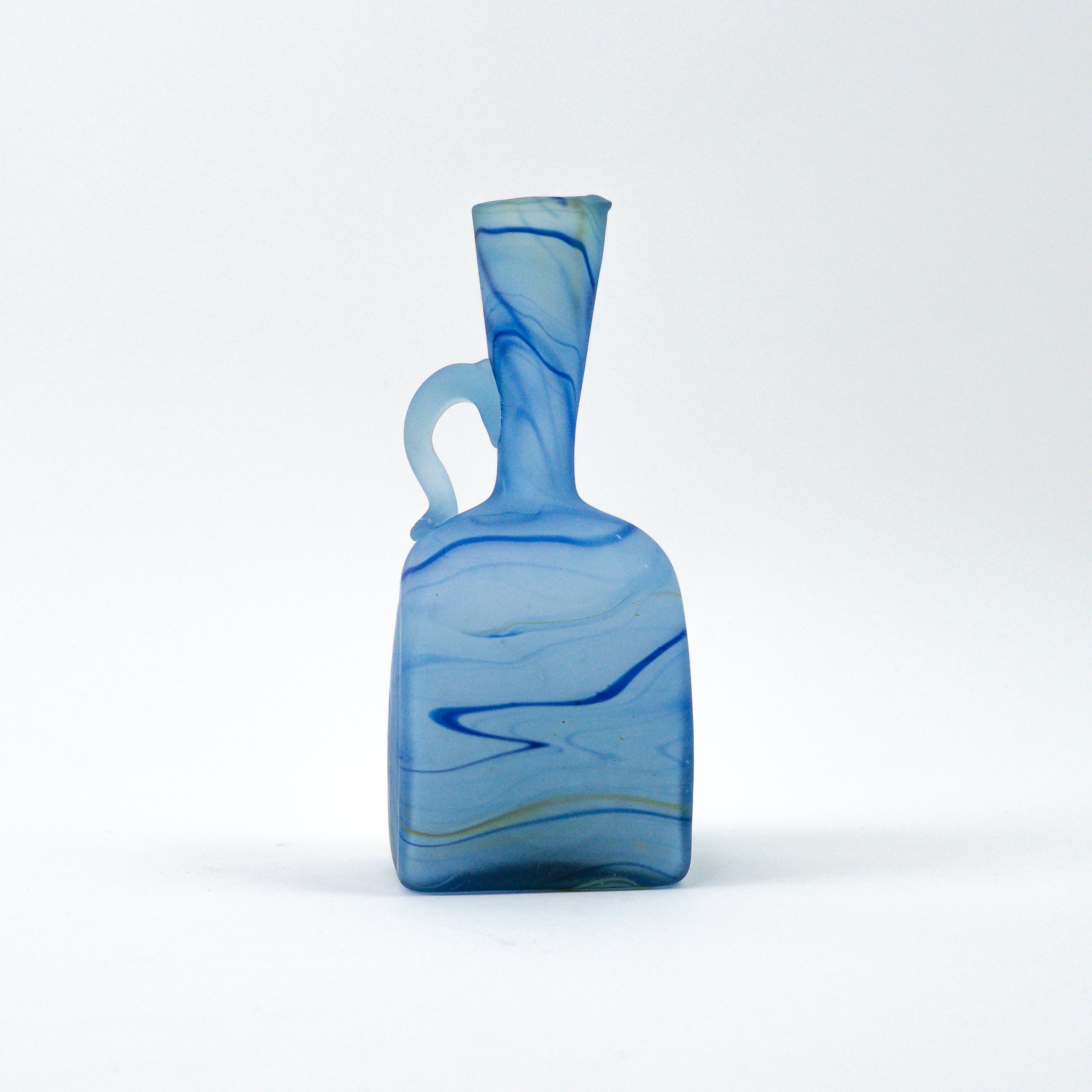 Hebron Mini- Karaffe / Vase Himmelblau – Recyceltes Glas & Handgeblasen